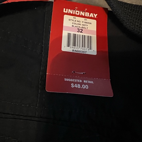 Messenger Cargo Short hits below the knee. UNIONBAY  size 32. Black - Picture 8 of 11